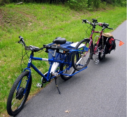 Figure 3: Electric cargo bike towing another cargo bike